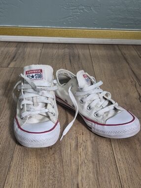 Converse White Low-Top Sneakers with Red Trim